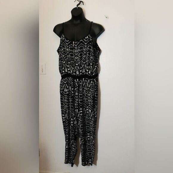 Toxik3 sleeveless silky jumpsuit - Picture 3 of 6